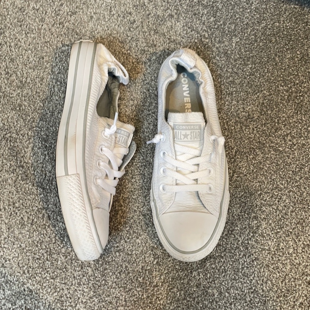 Converse size 8 sneakers